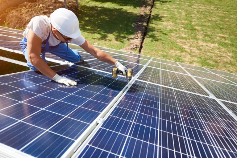A Guide to Commercial Solar Panels Installation