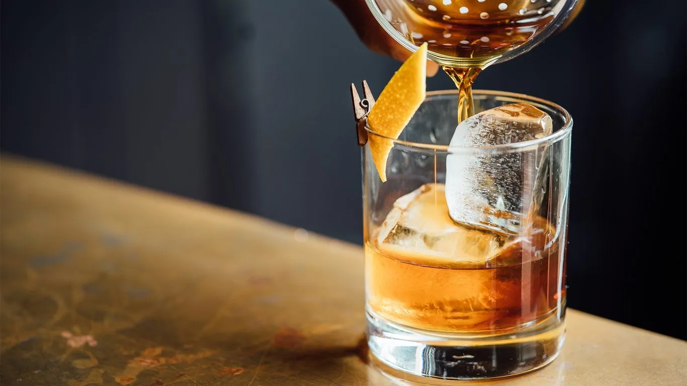 The Ultimate Guide to Tasting Whiskey: Expert Tips and Tricks